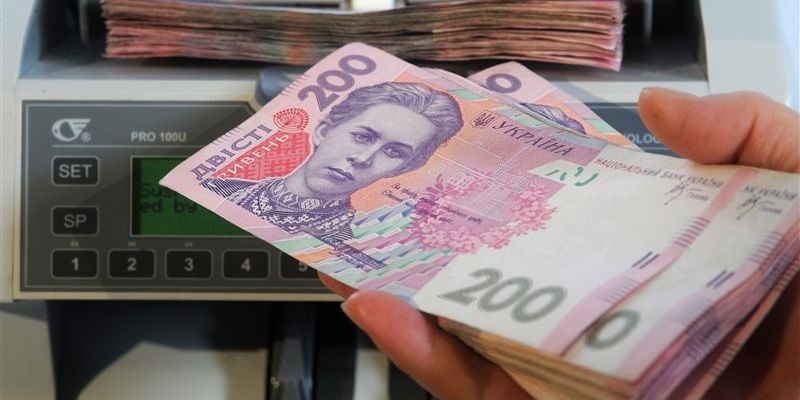 В среднем  в Одесской области жители зарабатывают чуть больше 4 тыс грн 