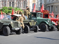 Парад ретро-автомобилей в Одессе разбавили байкеры ФОТОФАКТ