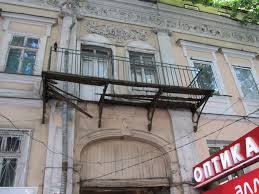 В Одессе выявили сотни аварийных балконов