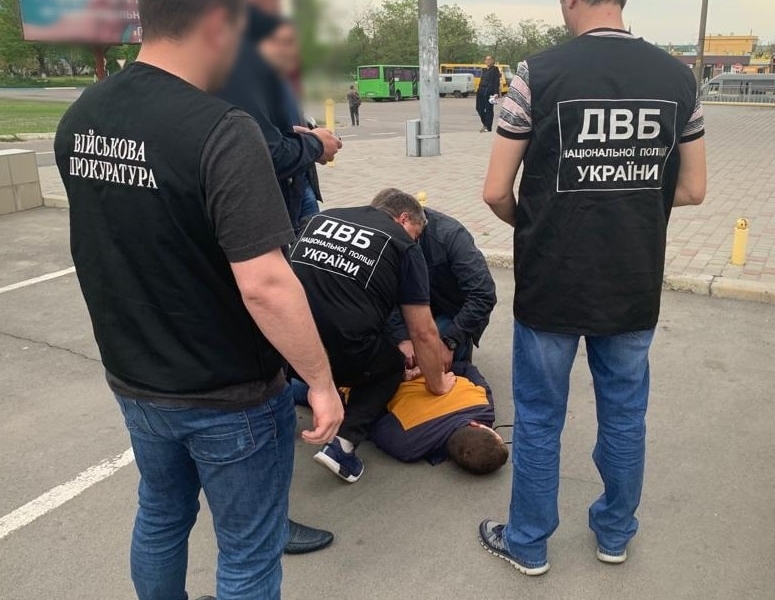 Во время презентации курортной полиции в Одессе задержали на взятке майора