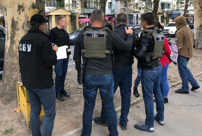 Чиновник Одесской таможни попался на взятках