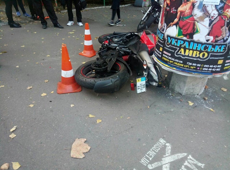В Одессе во время аварии пострадал мотоциклист