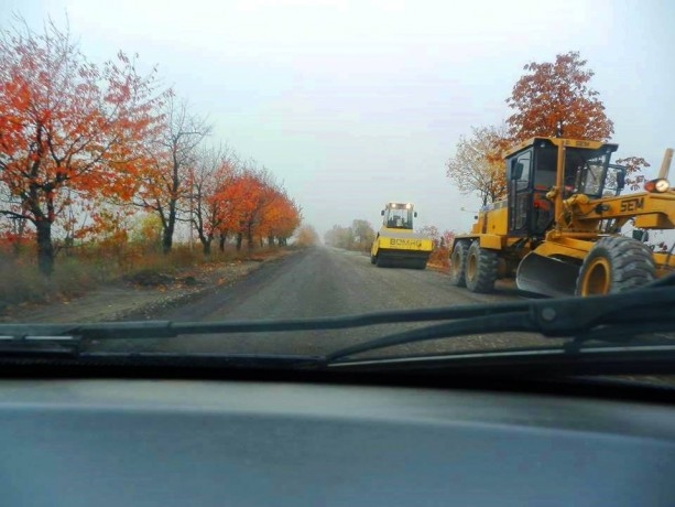 Дорожники ремонтируют дорогу Одесса – Балта