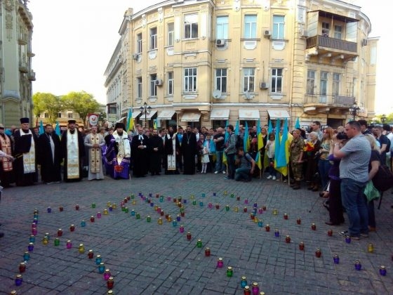 На Греческой площади прошел молебен