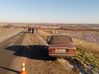 На Новониколаевской дороге погиб водитель, стоявший возле своего автомобиля