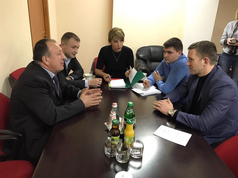 Заседание фракции Украинской морской партии накануне сессии горсовета