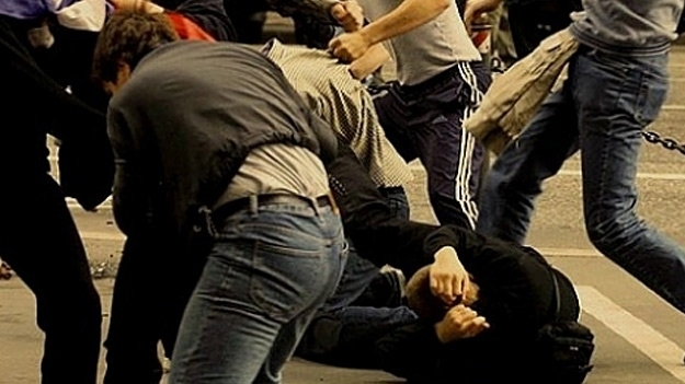 В Одессе подростки устроили массовую драку, трое из них в критическом состоянии