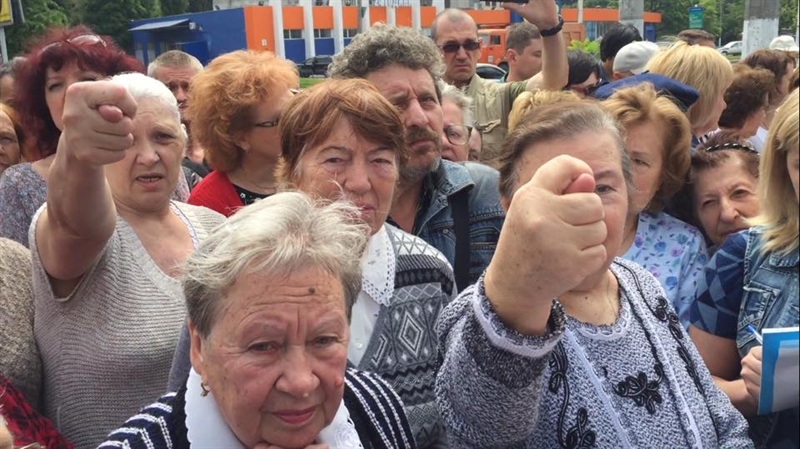В Одессе жители Таирова митинговали против переименования улицы Маршала Жукова