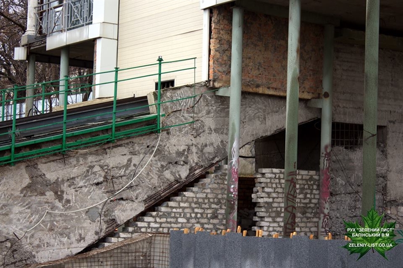 В конструкциях лифта возле Потемкинской обнаружены дефекты 