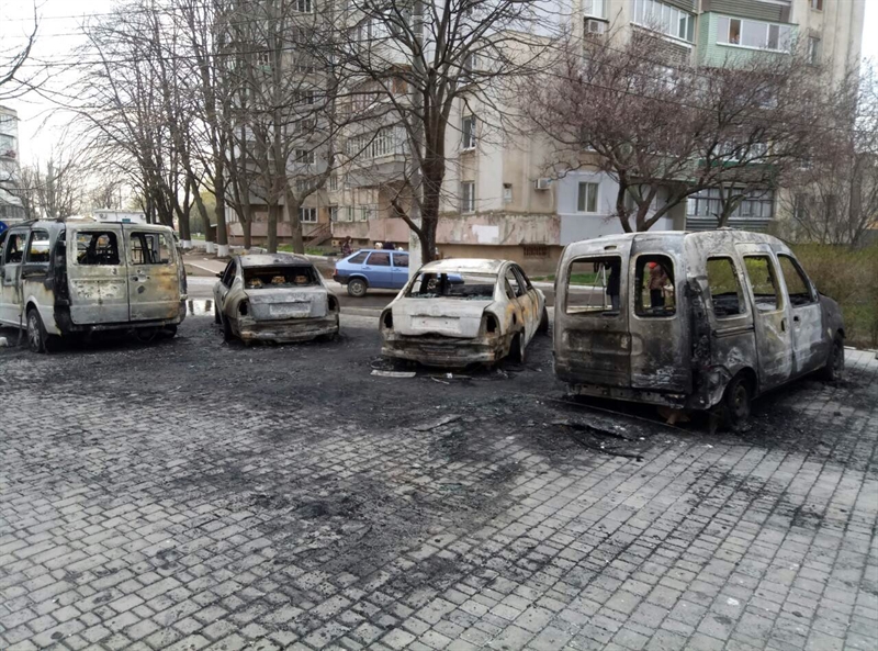 В Черноморске ночью горели пять легковушек