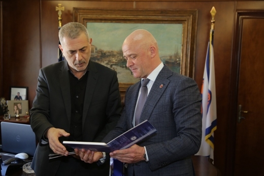 Мэр Одессы встретился с главой Пирея в Греции