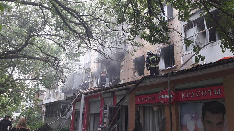 В Одессе на Фонтане восстанавливают дом после взрыва