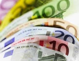 Падение гривни связано с удешевлением нефти, - одесский аналитик