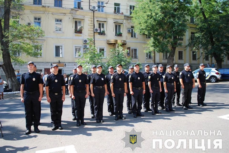 Ряды одесских полицейских пополнили 20 новобранцев