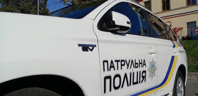 В Одесской области пьяный водитель ударил полицейского за просьбу предоставить документы