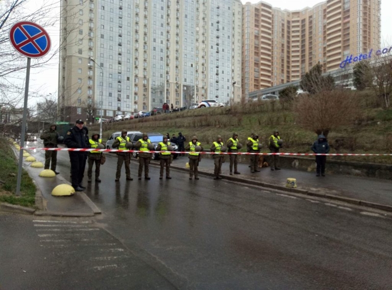 В Генконсульстве РФ в Одессе ищут взрывчатку 