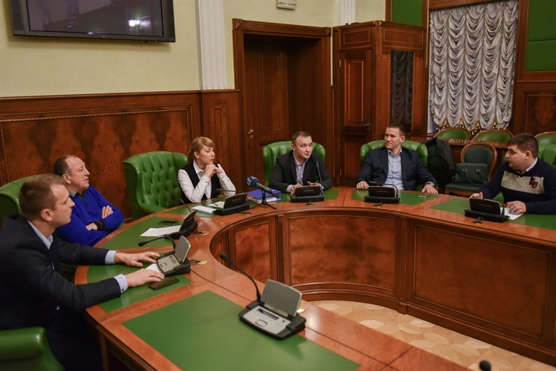 На заседании фракции Украинской морской партии депутаты обсудили предстоящую сессию городского совета