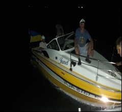 Одесские пограничники спасли катер, который уносило в открытое море