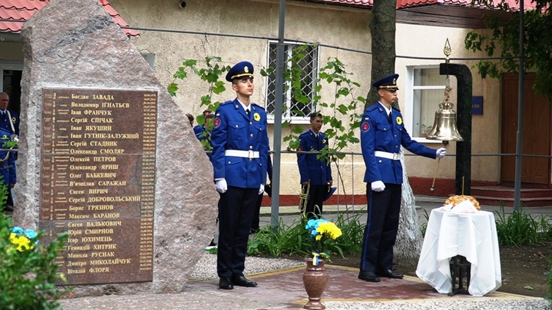  В Одессе открыли мемориал памяти погибшим нацгвардейцам
