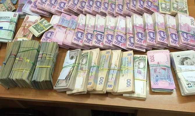 В Одесской и Киевской областях «накрыли» конвертационный центр по отмыванию денег