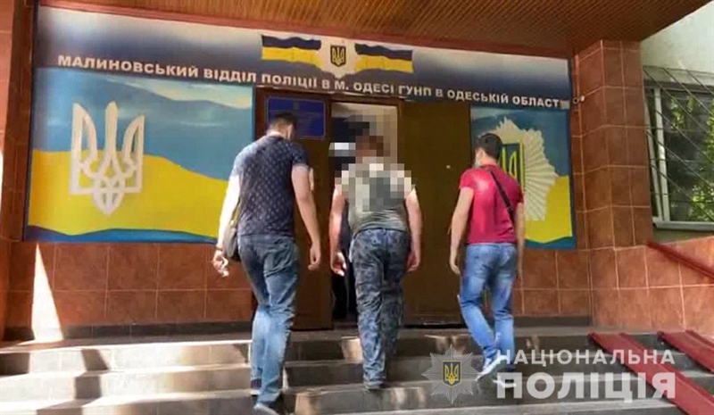 Полиция задержала лжеминера, который парализовал работу Одесского аэропорта