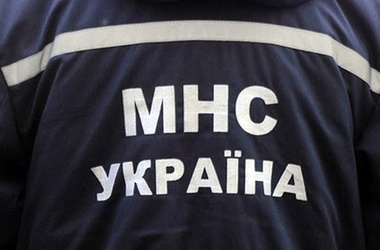 В Одессе спасали мужчину, на которого упало дерево