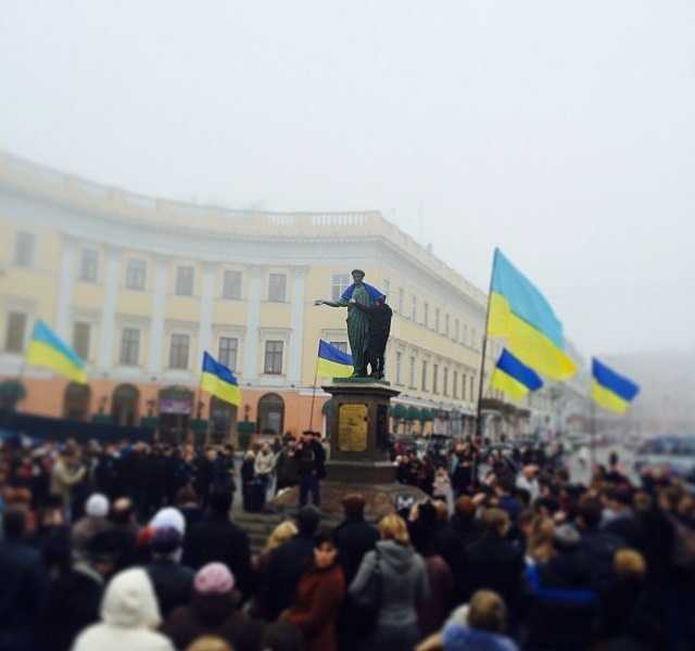 Одесситы об уничтожении Евромайдана: Митинги продолжатся 