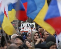 В Одессе одновременно прошли два митинга за мир ФОТО