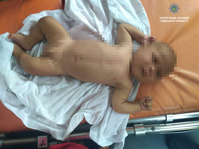 В Одессе на пляже мать бросила месячного сына