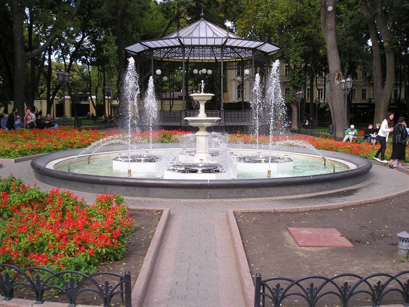 В Одессе запустили два новых фонтана