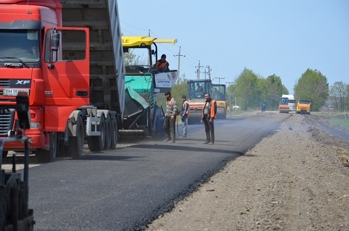 В Одесской области ремонтируют дорогу «Каменное – Саврань»