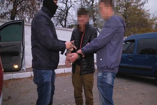 В Одессе задержали военнослужащего, который торговал самодельными взрывными устройствами